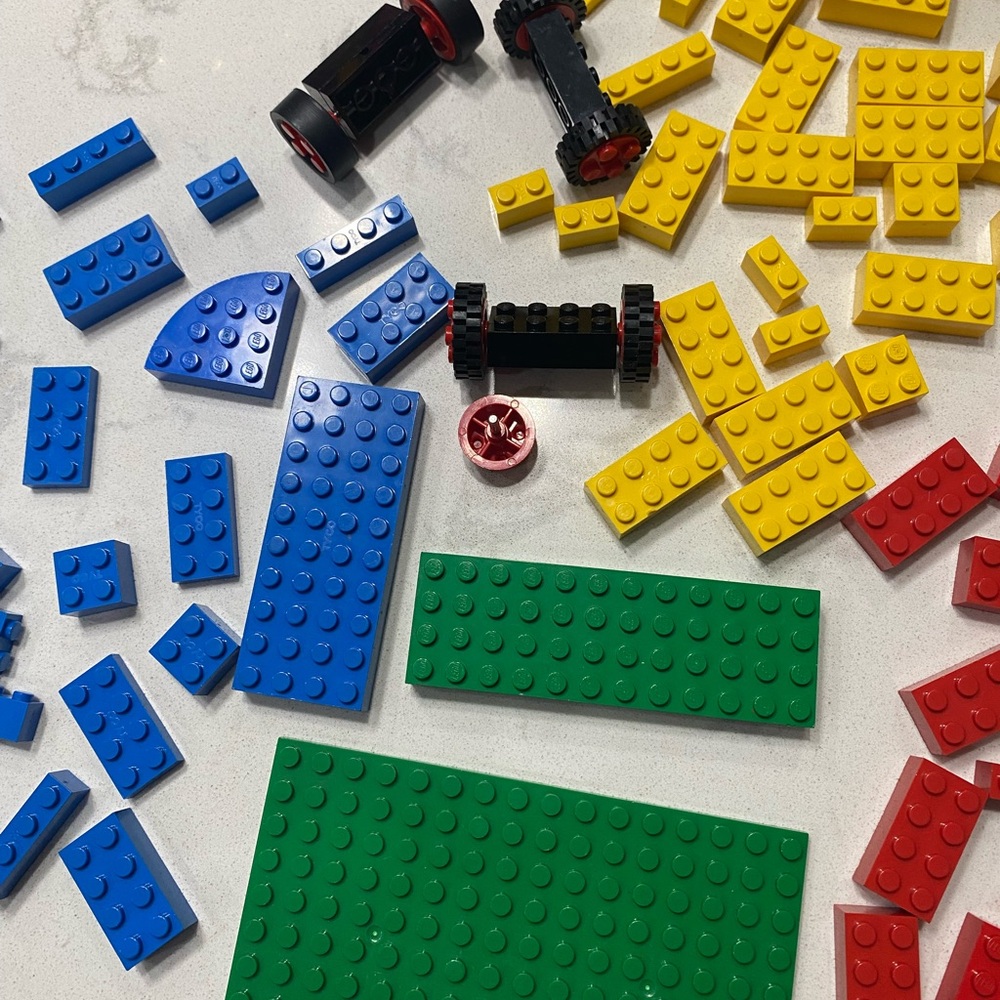 Vintage Lego tote and Lego piece lot from 1990’s - Picture 13 of 15